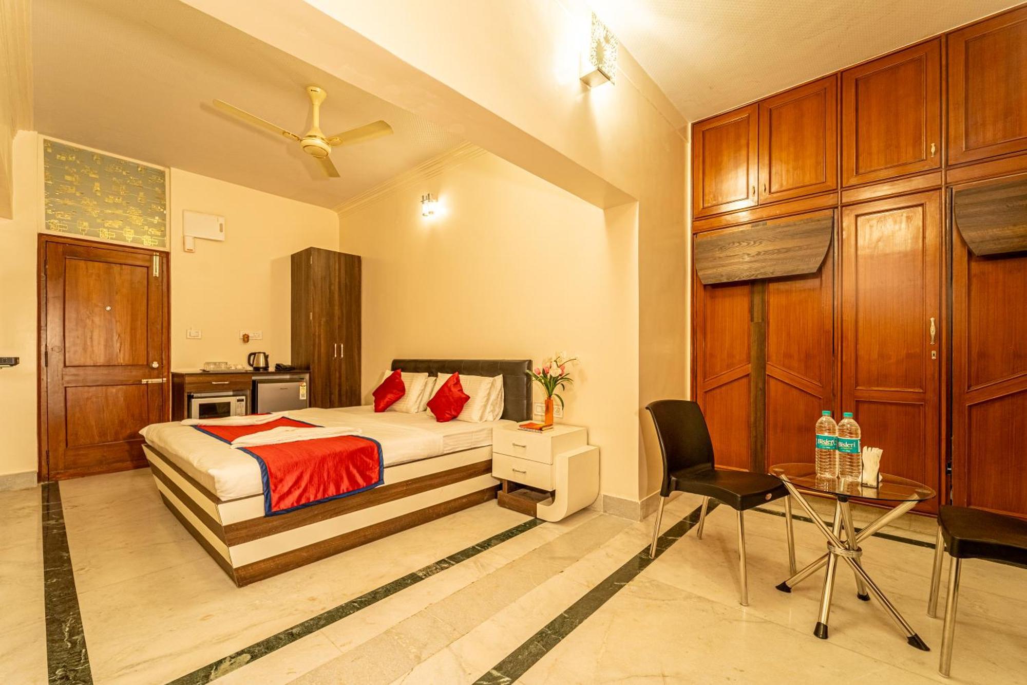 Seasons Suites - Hbr Бенґалуру Номер фото