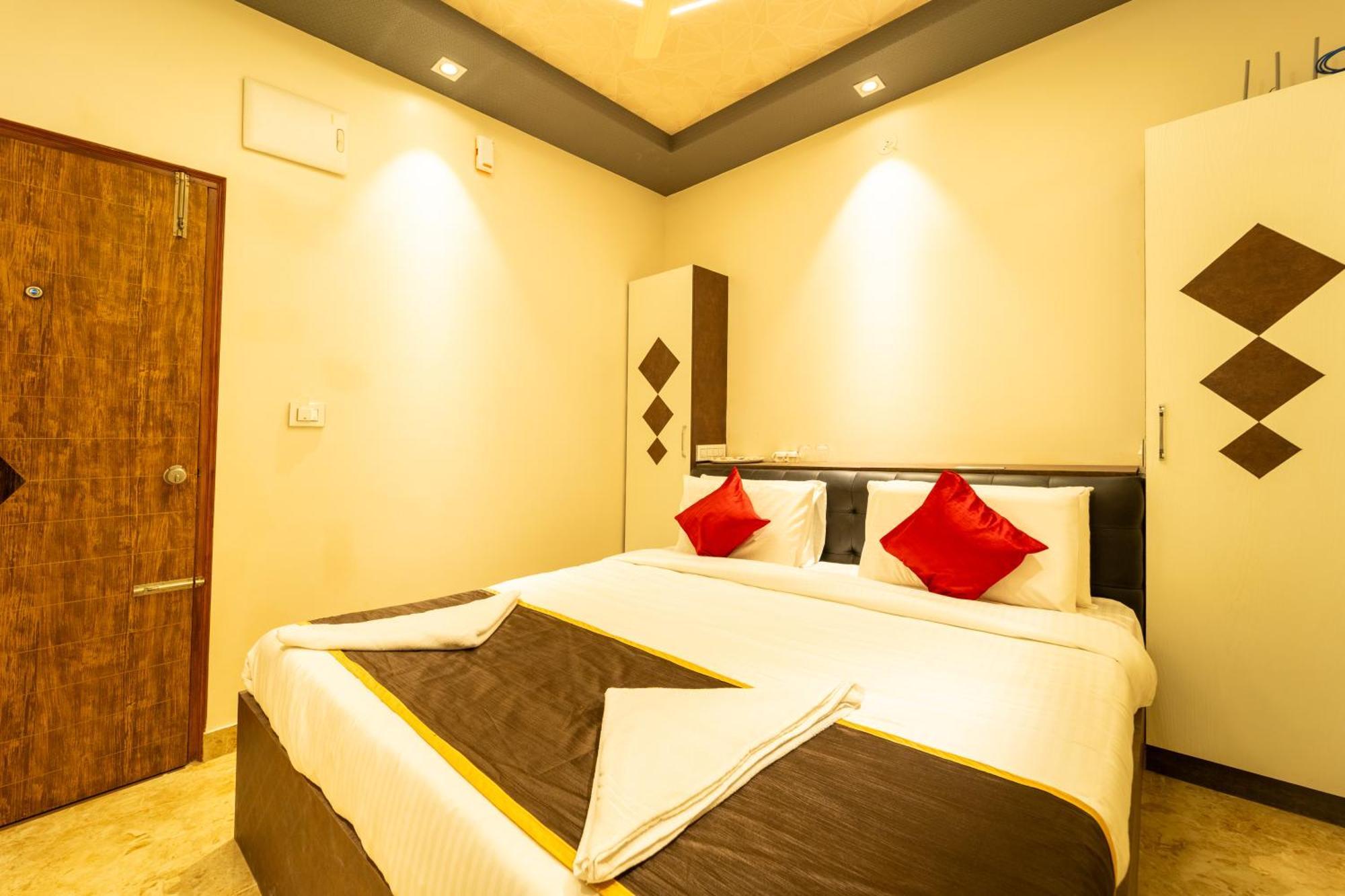 Seasons Suites - Hbr Бенґалуру Номер фото