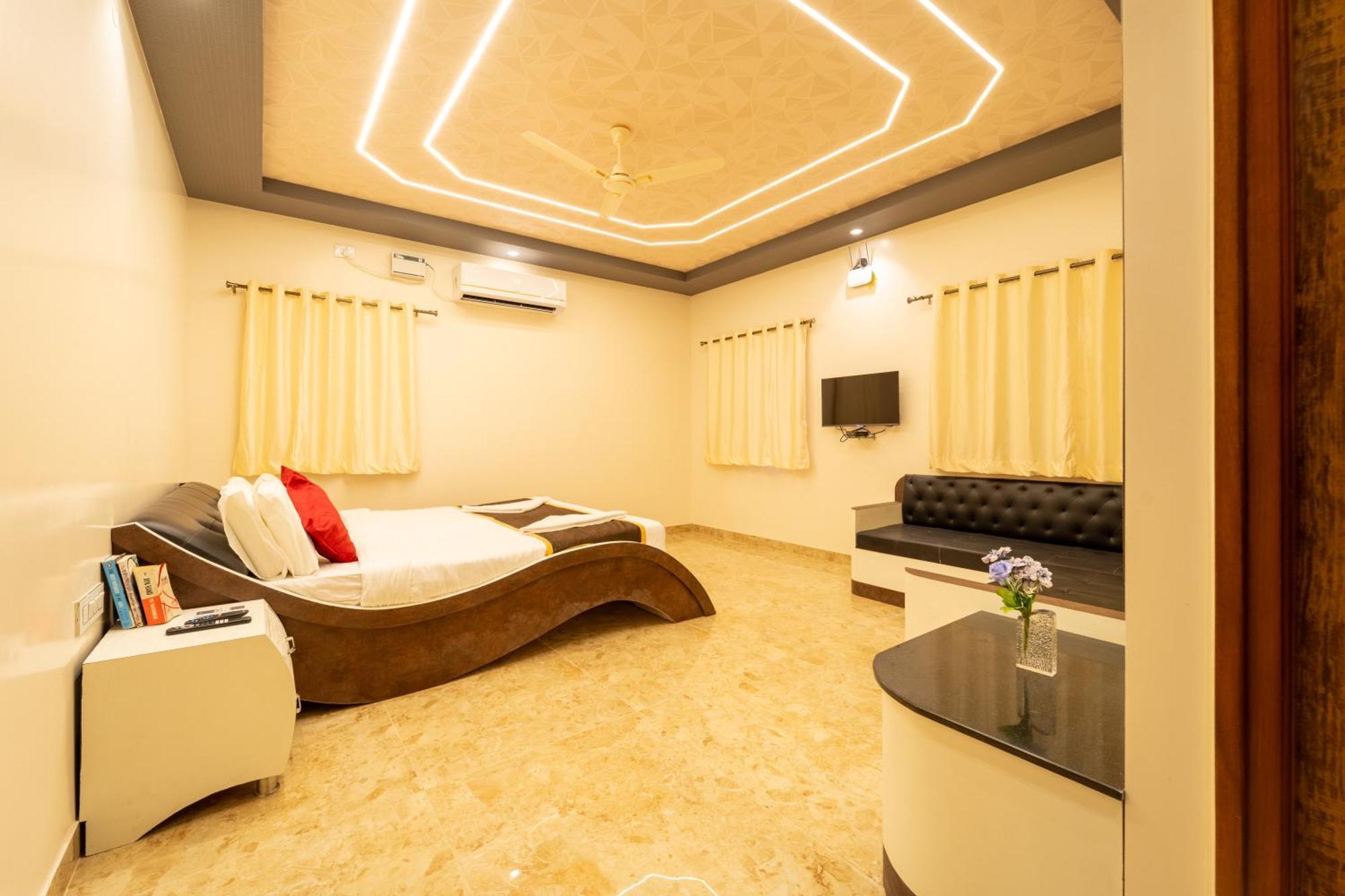 Seasons Suites - Hbr Бенґалуру Номер фото