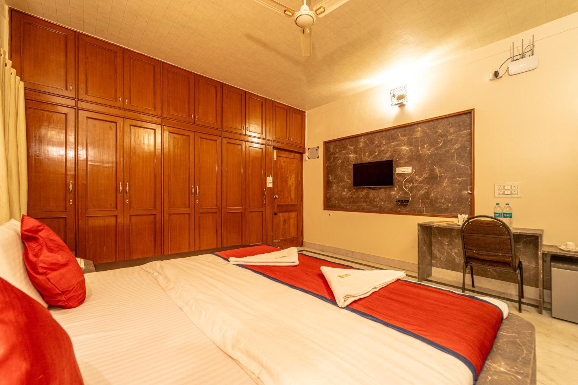 Seasons Suites - Hbr Бенґалуру Номер фото