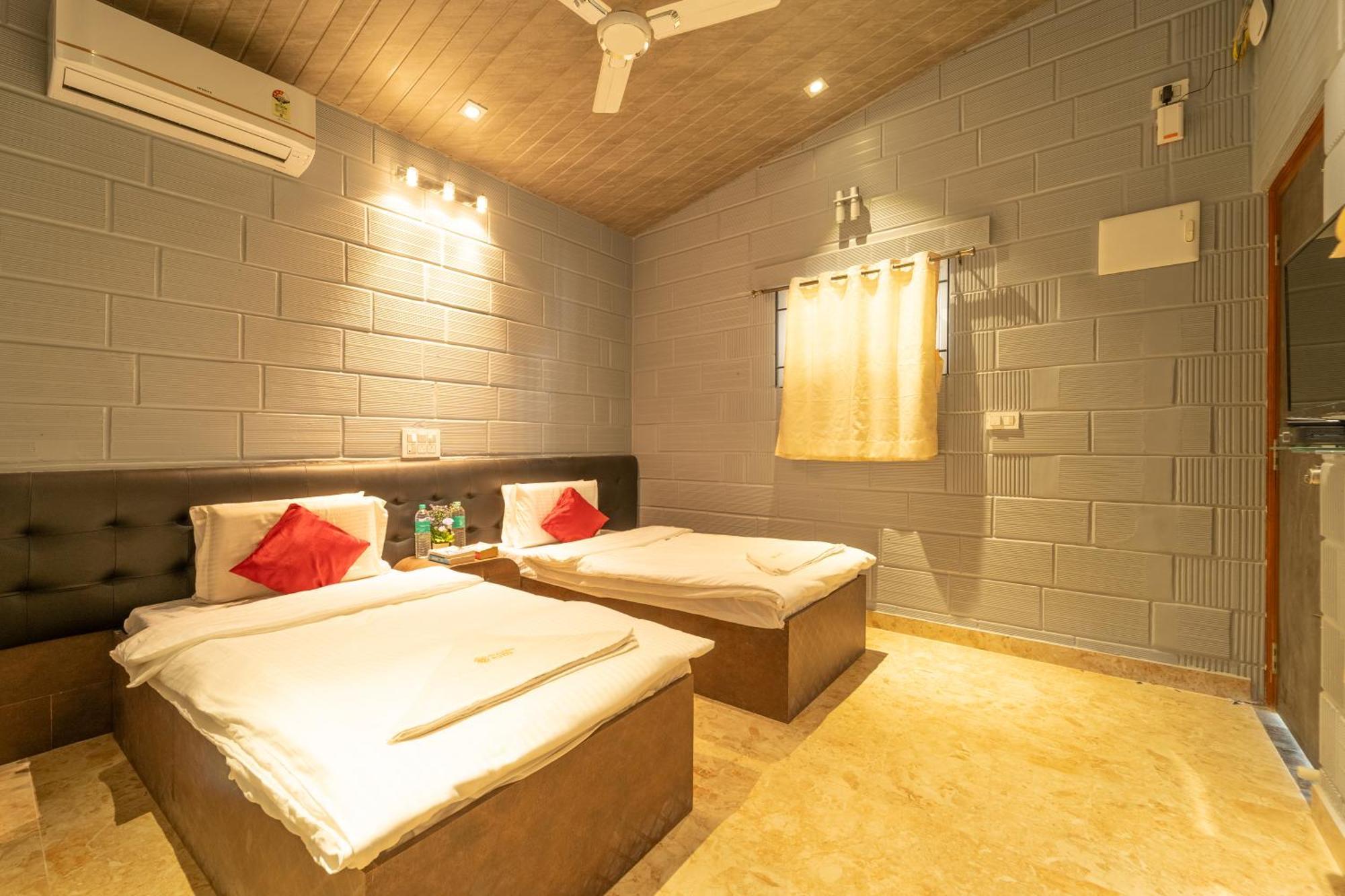 Seasons Suites - Hbr Бенґалуру Номер фото