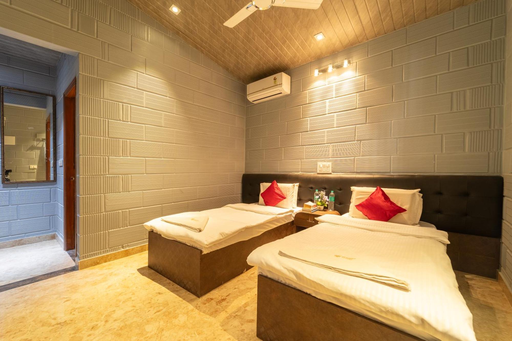 Seasons Suites - Hbr Бенґалуру Номер фото